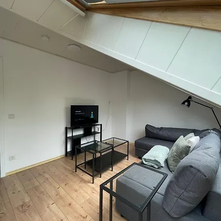 Charmante Dachgeschosswohnung Bis Zu 6 Gaeste