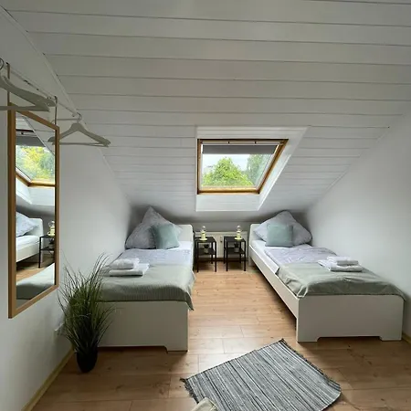 Charmante Dachgeschosswohnung Bis Zu 6 Gaeste *