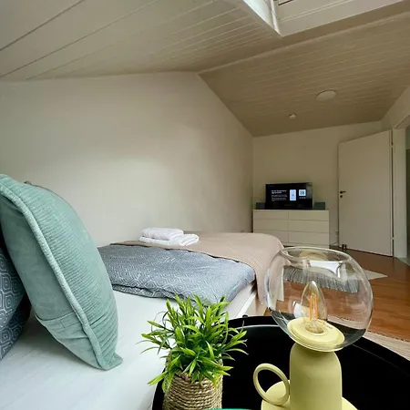 Charmante Dachgeschosswohnung Bis Zu 6 Gaeste