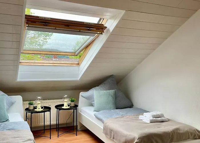 Charmante Dachgeschosswohnung Bis Zu 6 Gaeste Apartamento