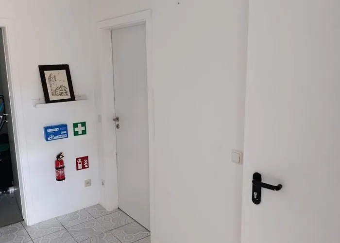 Charmante Dachgeschosswohnung Bis Zu 6 Gaeste Apartamento *