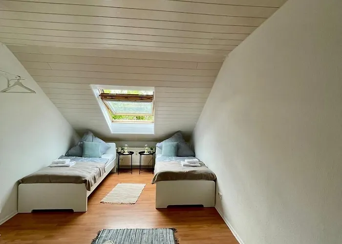 Charmante Dachgeschosswohnung Bis Zu 6 Gaeste