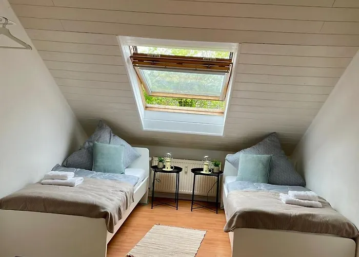 Charmante Dachgeschosswohnung Bis Zu 6 Gaeste Apartamento