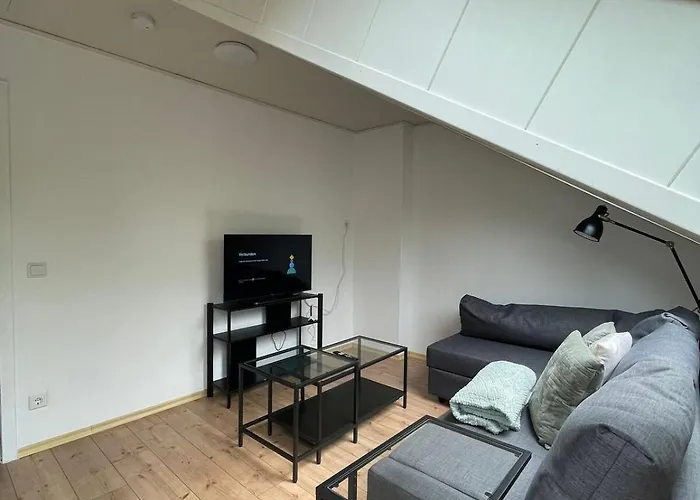 Charmante Dachgeschosswohnung Bis Zu 6 Gaeste